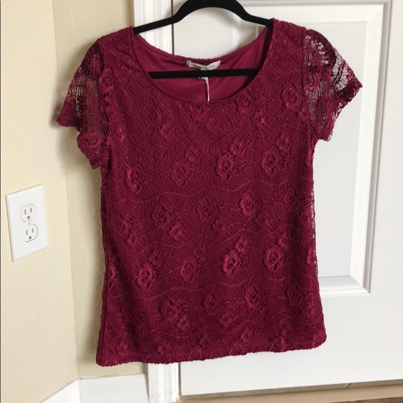 Garnet lace top - Picture 1 of 3